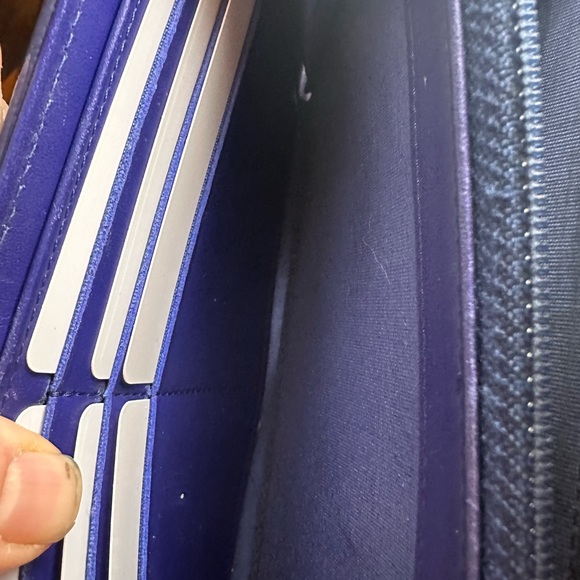 The House of Chanel Wallet - Picture 7 of 13